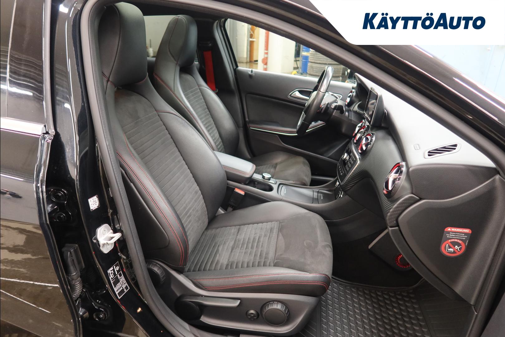 MERCEDES-BENZ A 2015