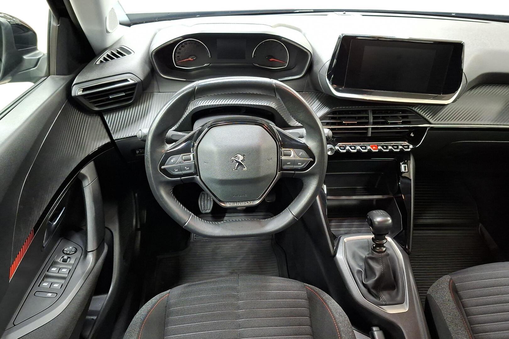 PEUGEOT 2008 2021
