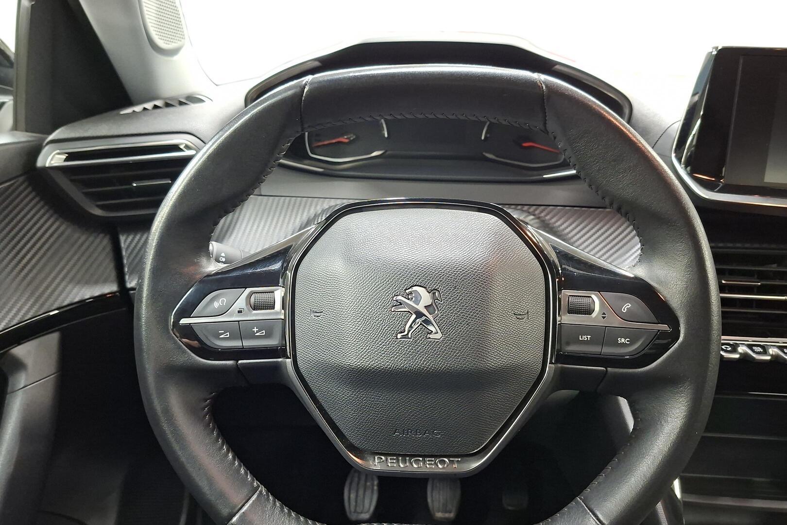 PEUGEOT 2008 2021