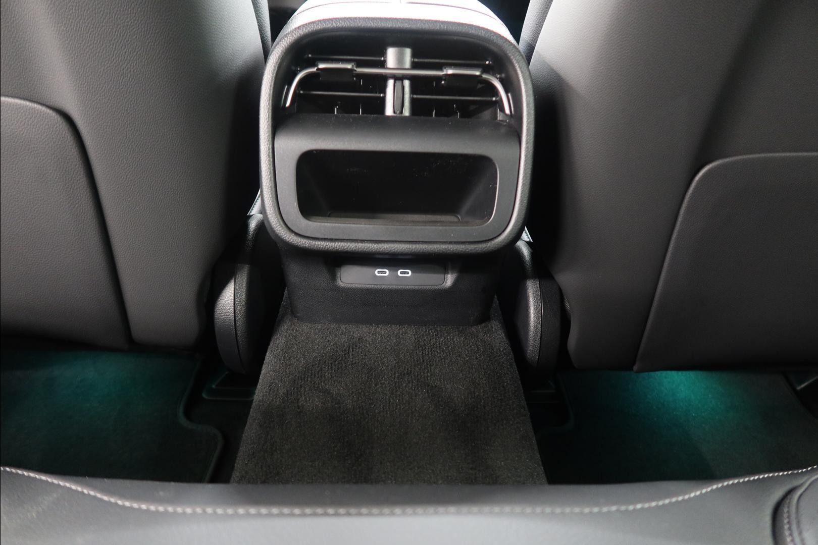 MERCEDES-BENZ E 2026