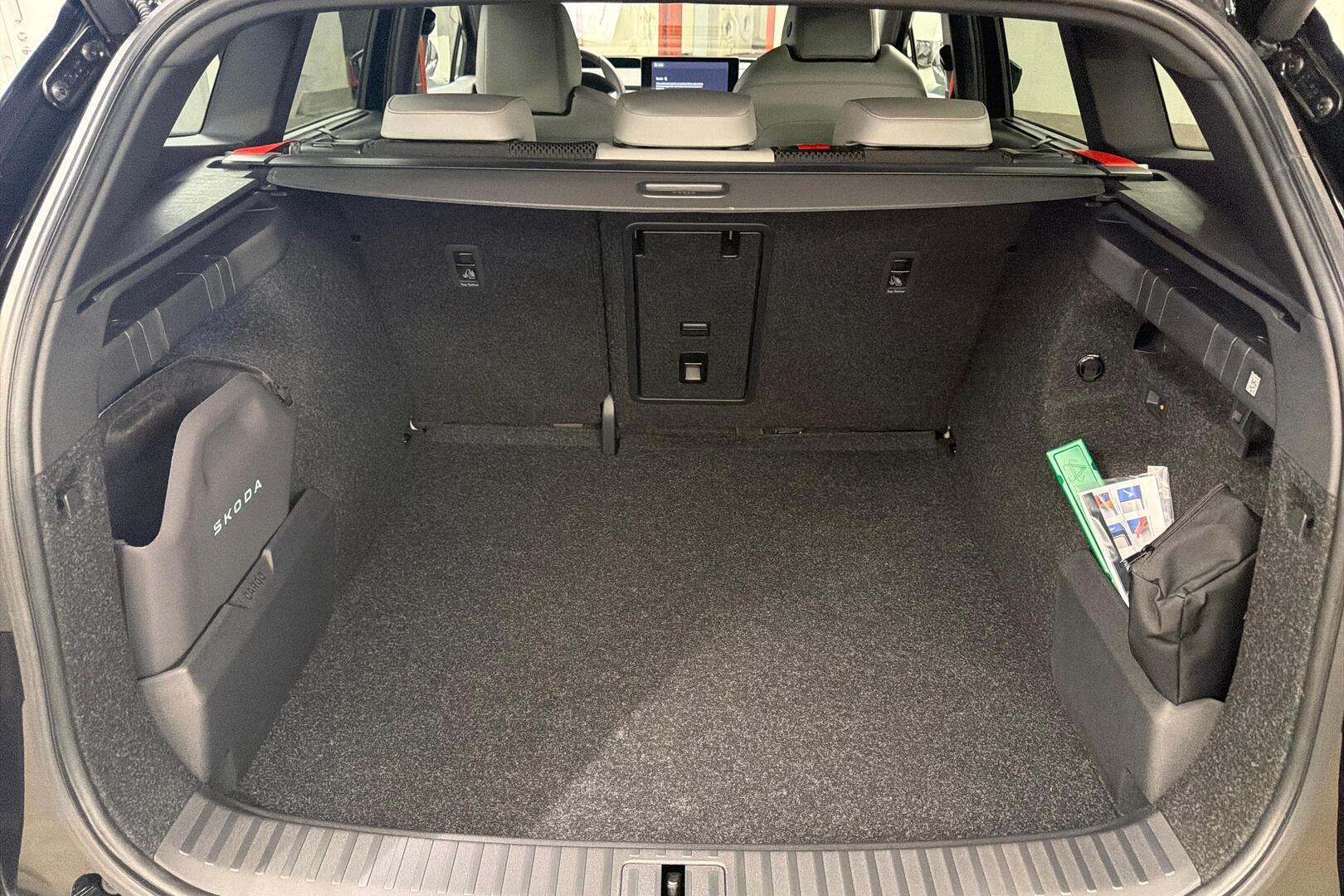 SKODA Enyaq 16