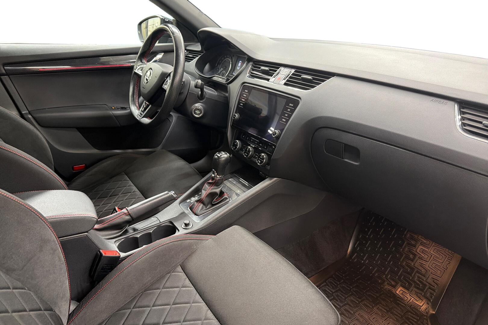 SKODA Octavia 12