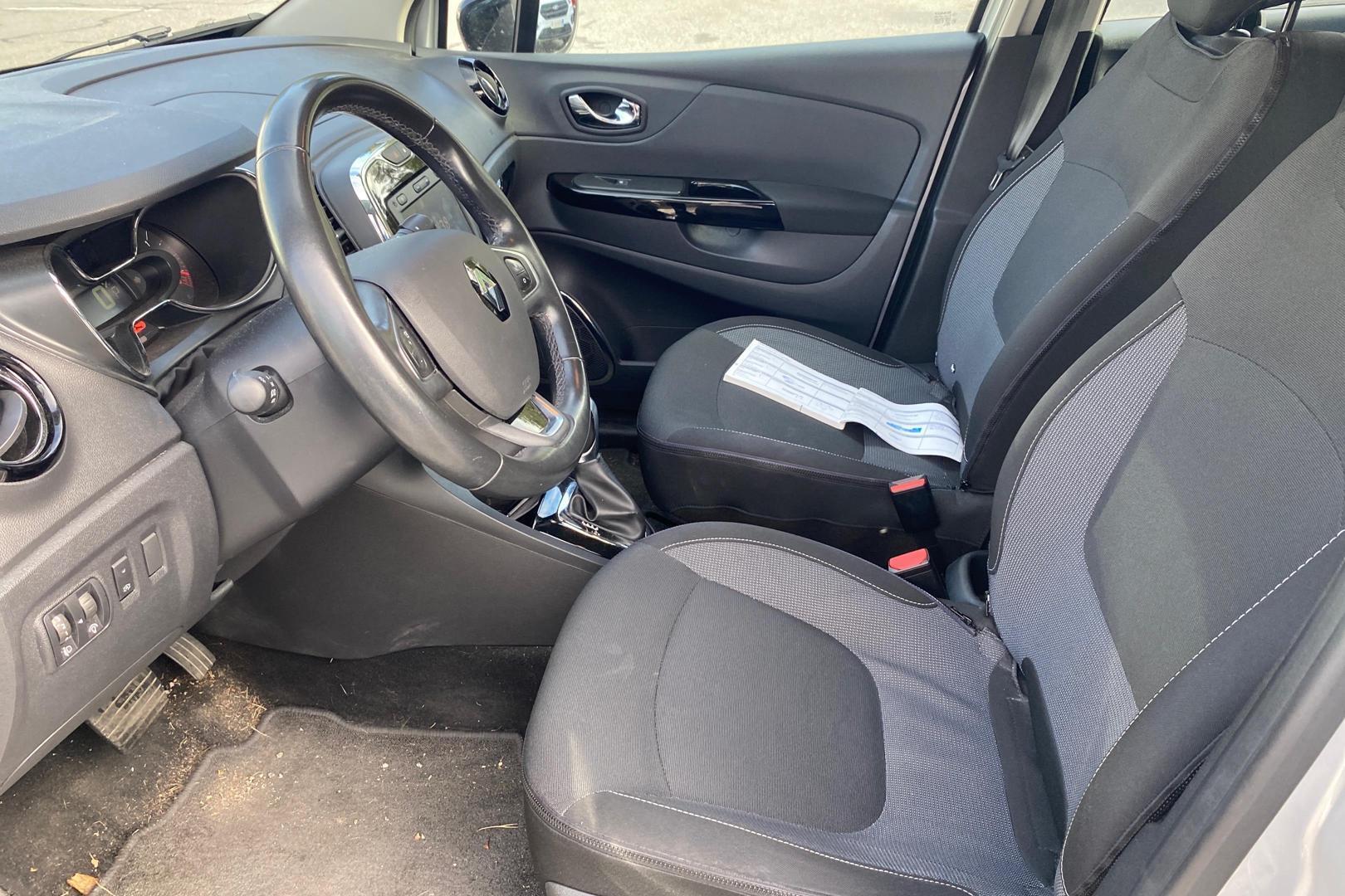 RENAULT Captur 2017