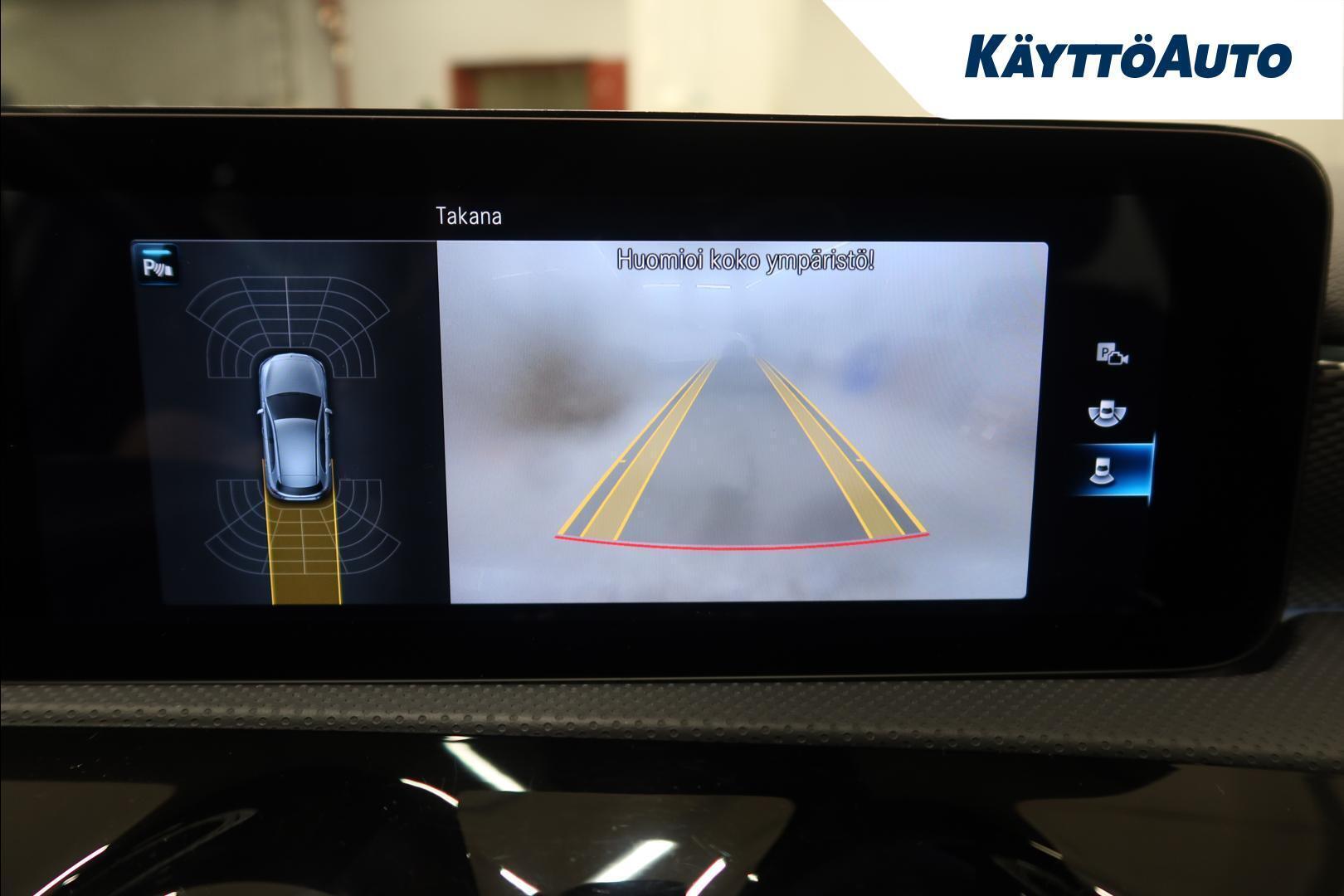 MERCEDES-BENZ A 2022