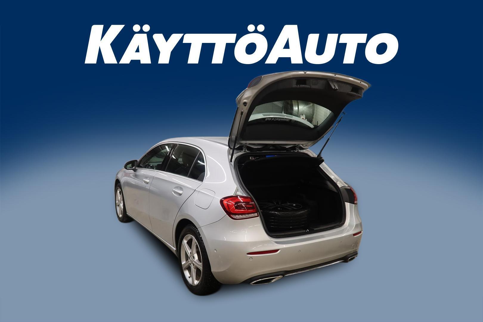 MERCEDES-BENZ A 2022