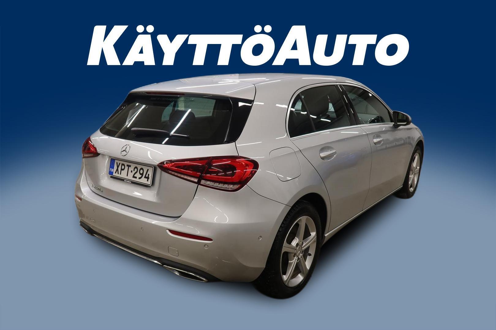 MERCEDES-BENZ A 2022