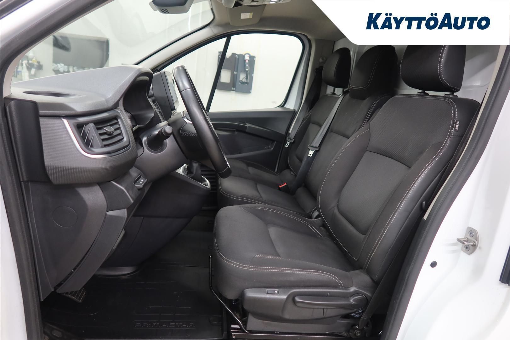 NISSAN Primastar 2023