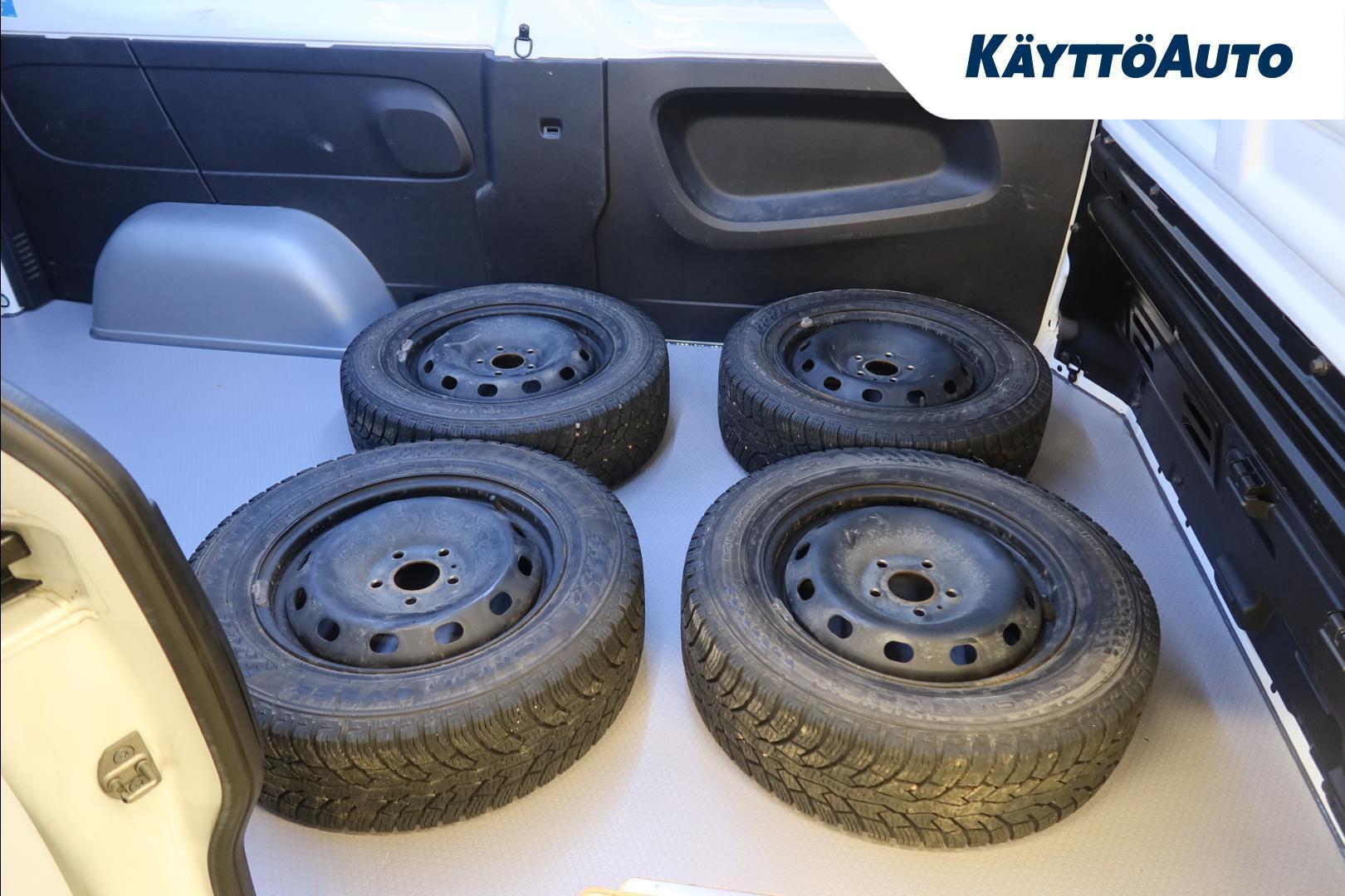 NISSAN Primastar 2023