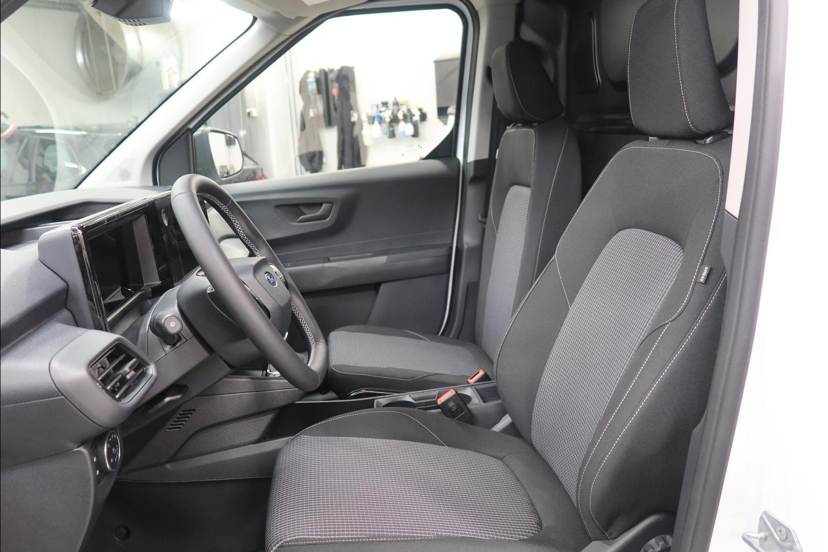 FORD TRANSIT COURIER 2026
