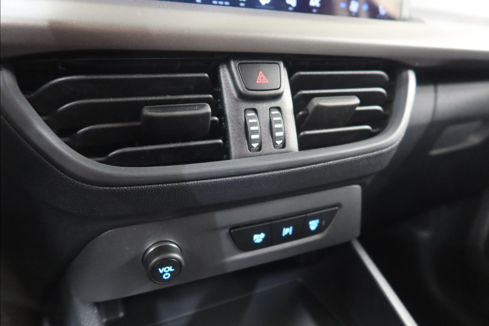 FORD TRANSIT COURIER 2026