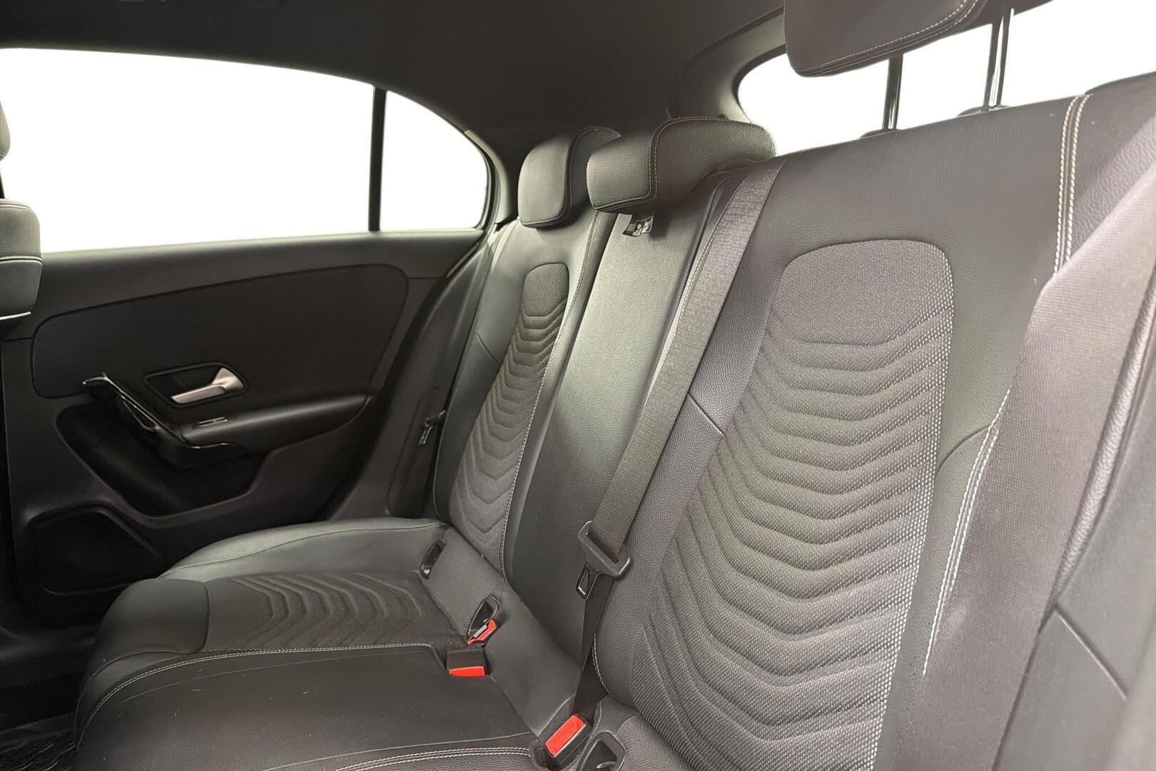 MERCEDES-BENZ A 2019