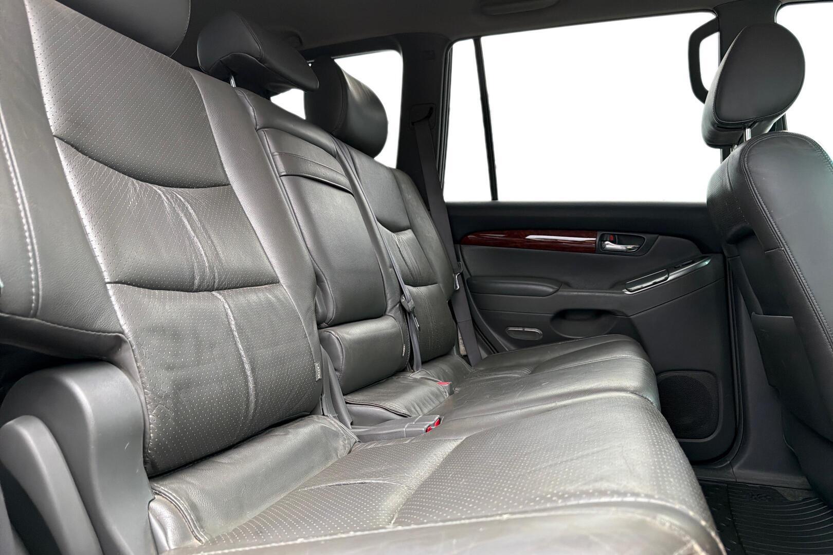 TOYOTA Land Cruiser 2007