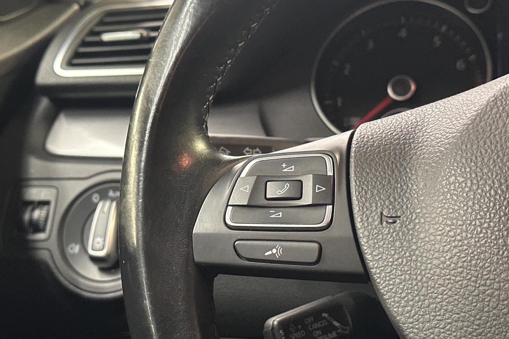 VOLKSWAGEN Passat 11