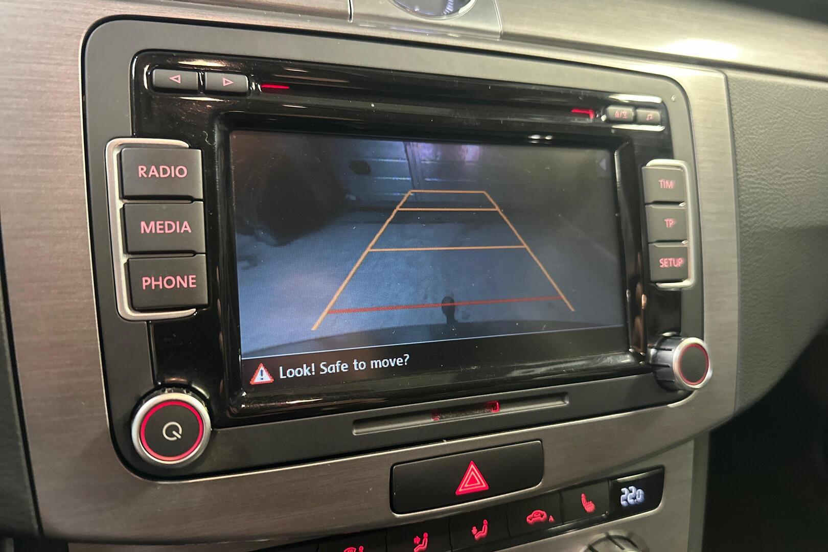 VOLKSWAGEN Passat 19