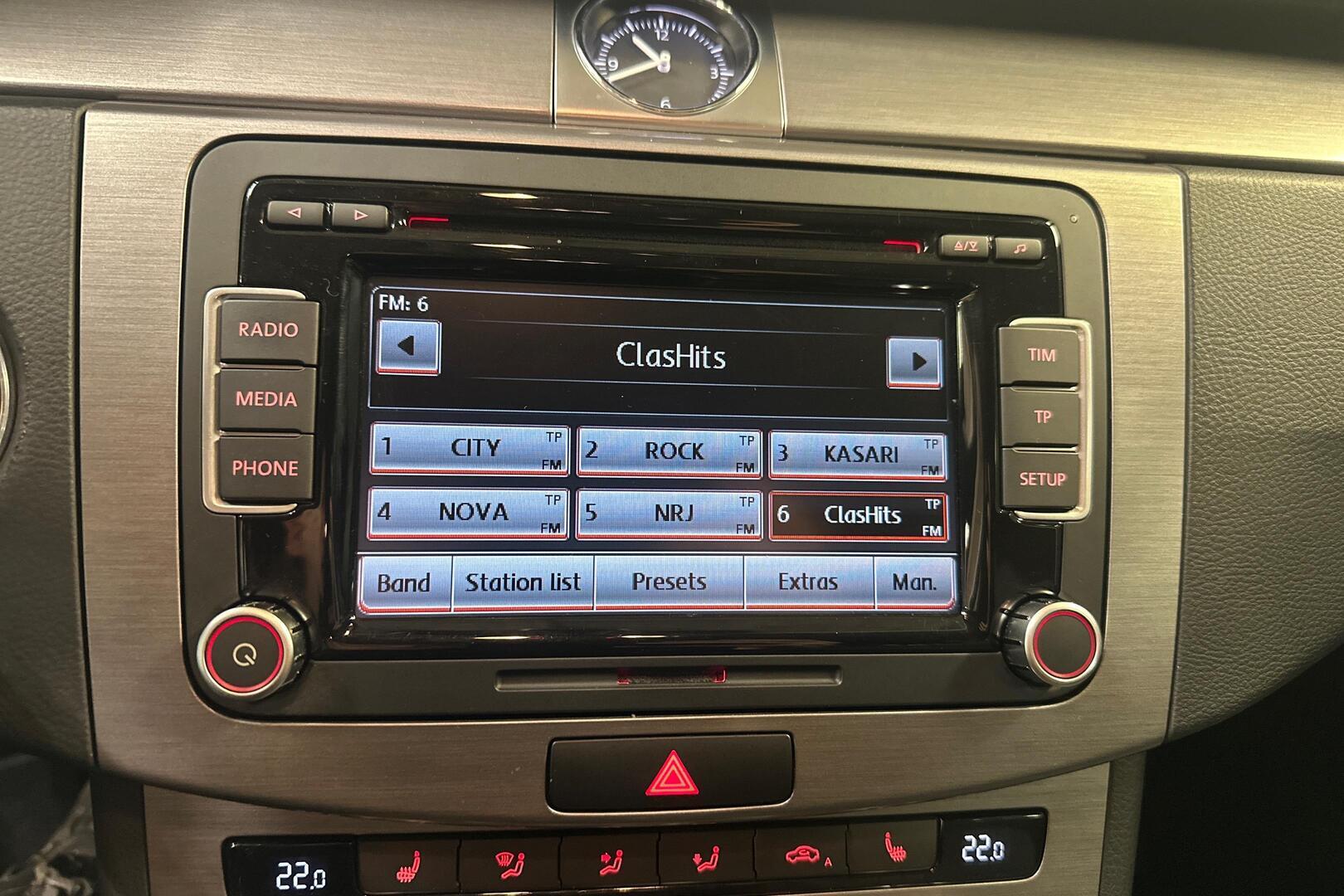VOLKSWAGEN Passat 20