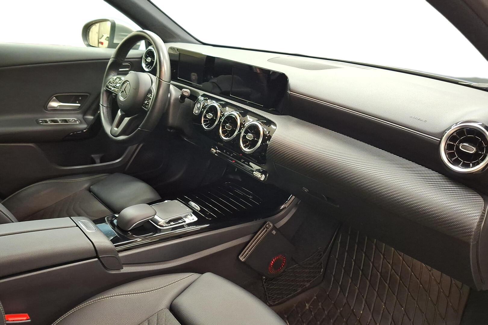 MERCEDES-BENZ A 2019