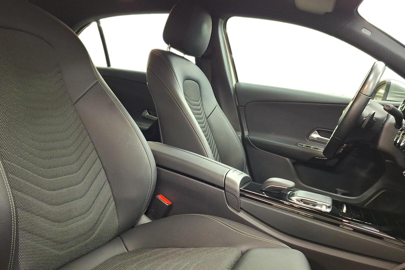 MERCEDES-BENZ A 2019