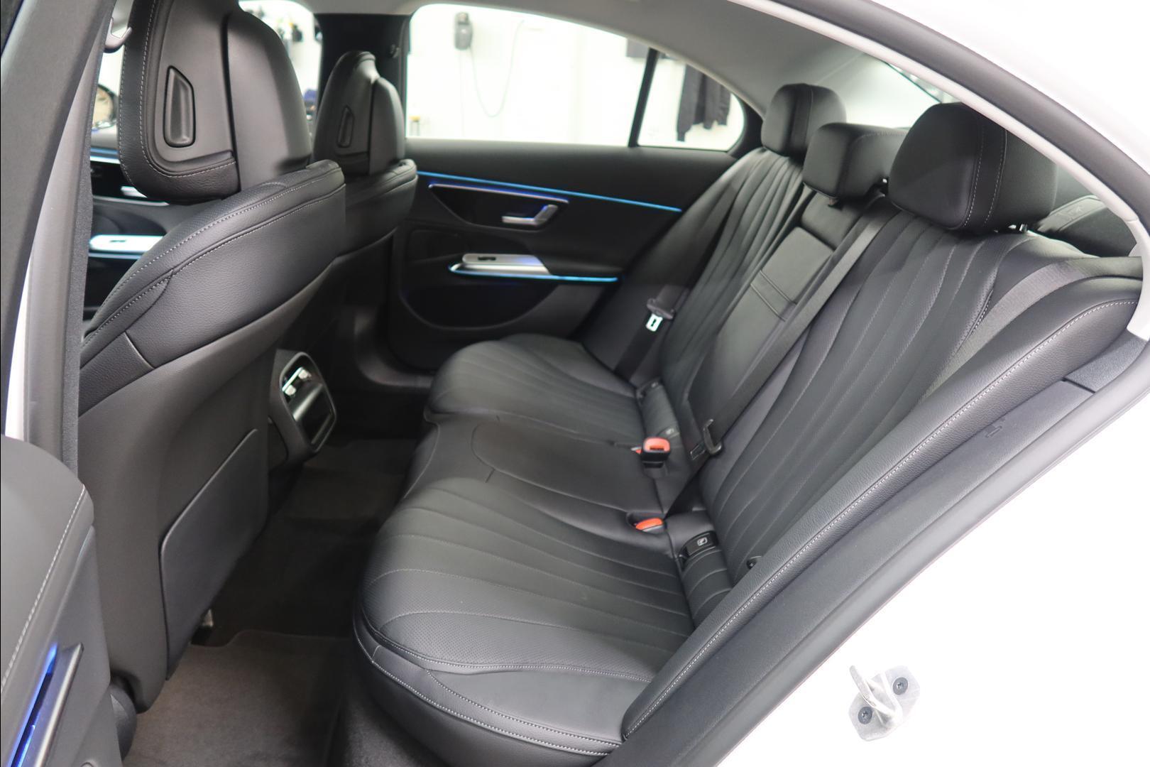 MERCEDES-BENZ E 2026