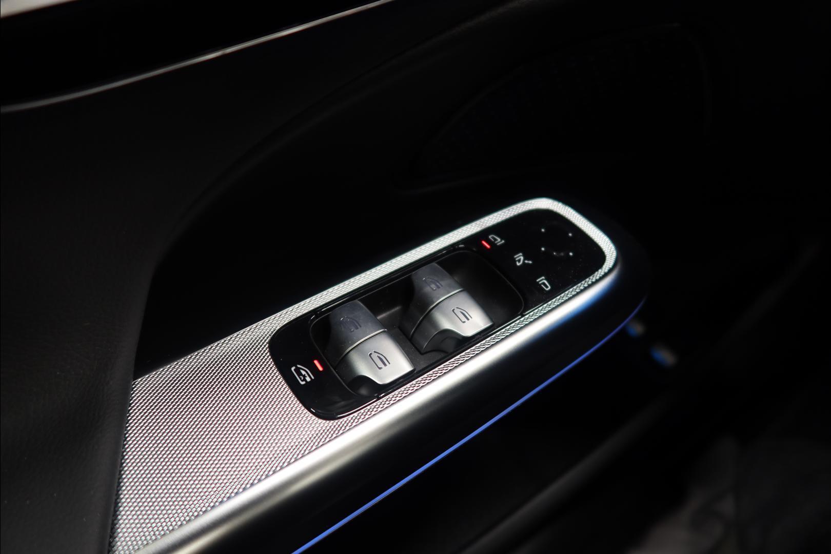 MERCEDES-BENZ E 2026