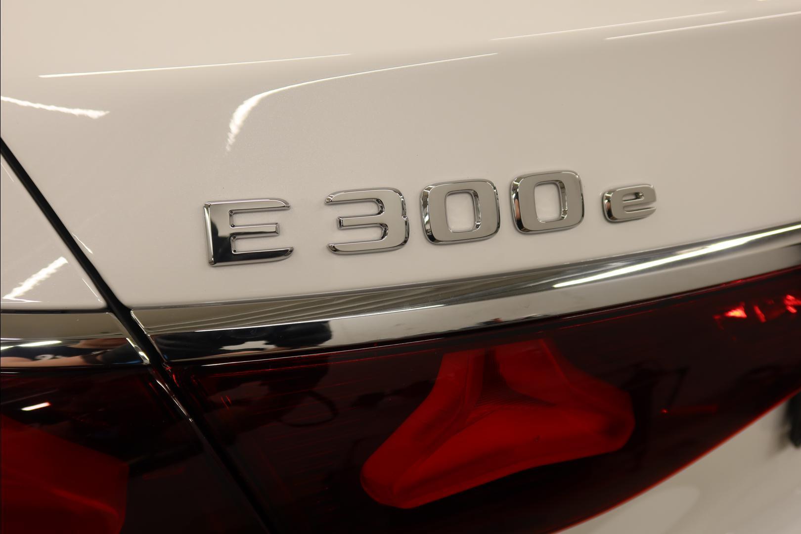 MERCEDES-BENZ E 2026