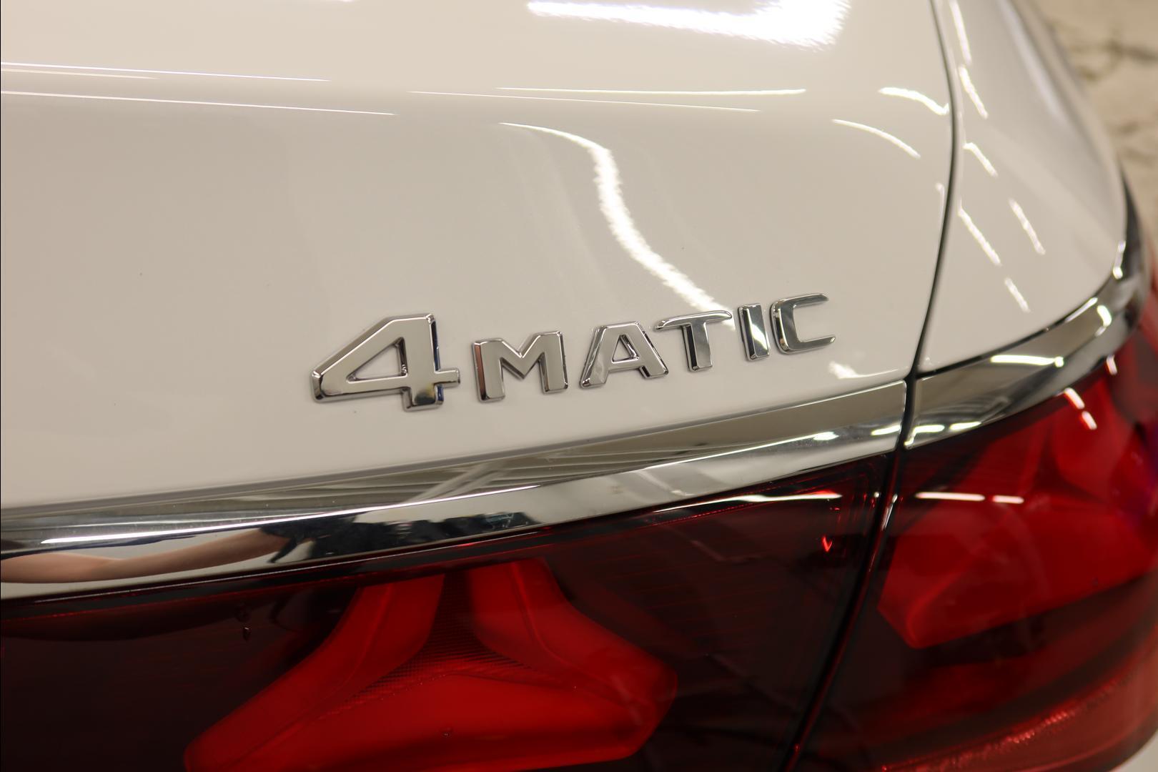 MERCEDES-BENZ E 2026