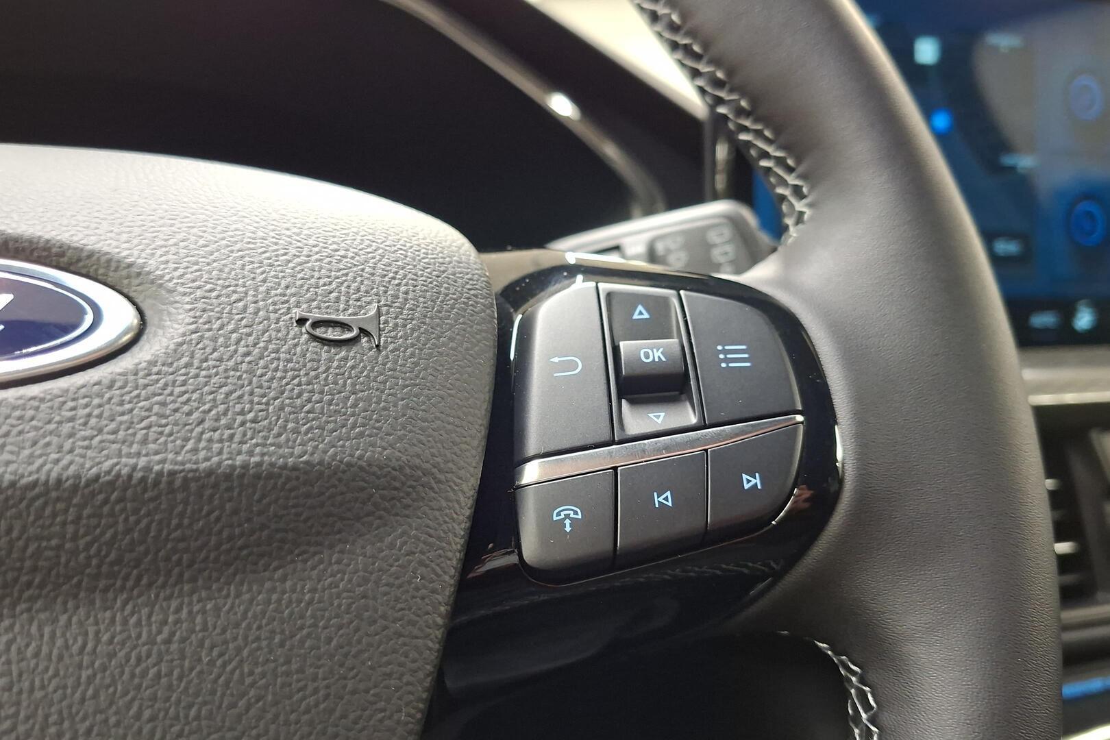 FORD Kuga 2026