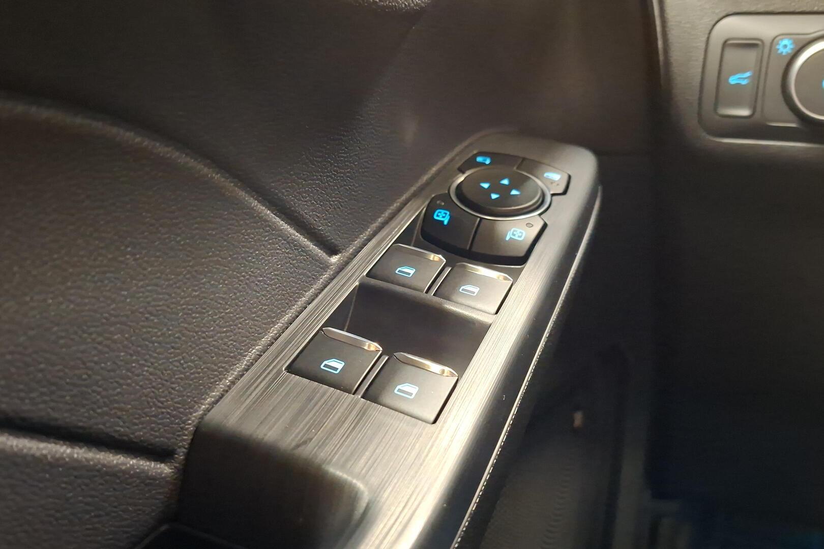 FORD Kuga 2026