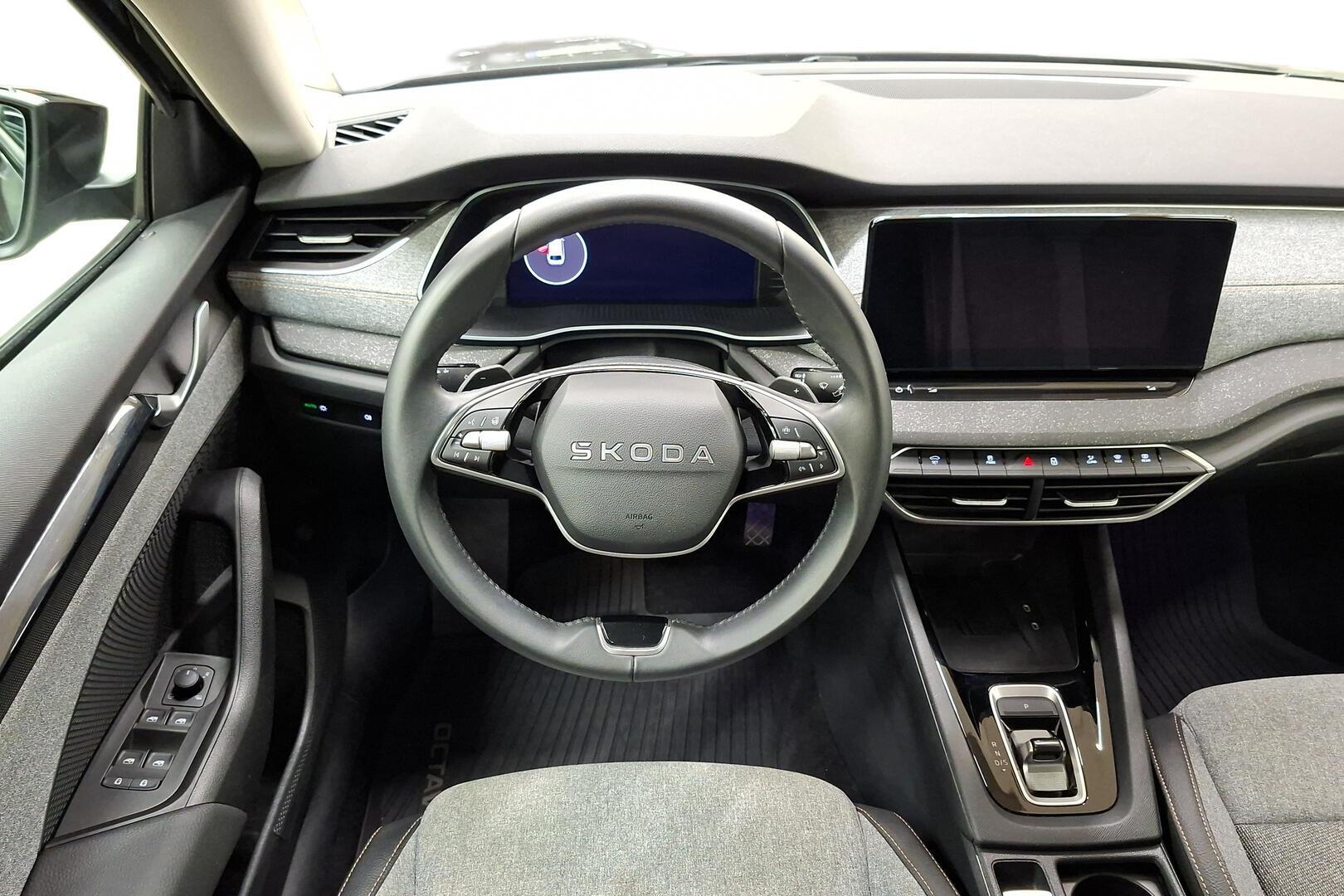 SKODA Octavia 2025