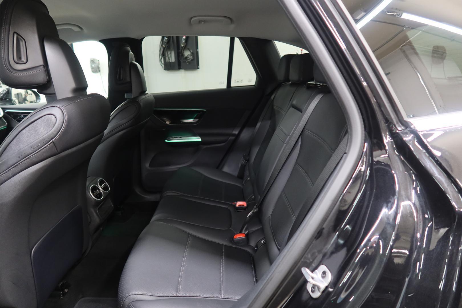 MERCEDES-BENZ GLC 21