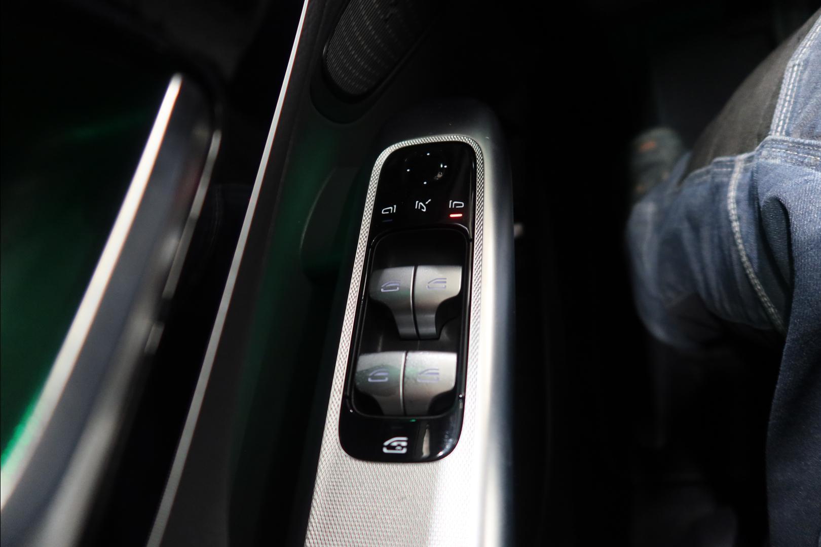 MERCEDES-BENZ GLC 28