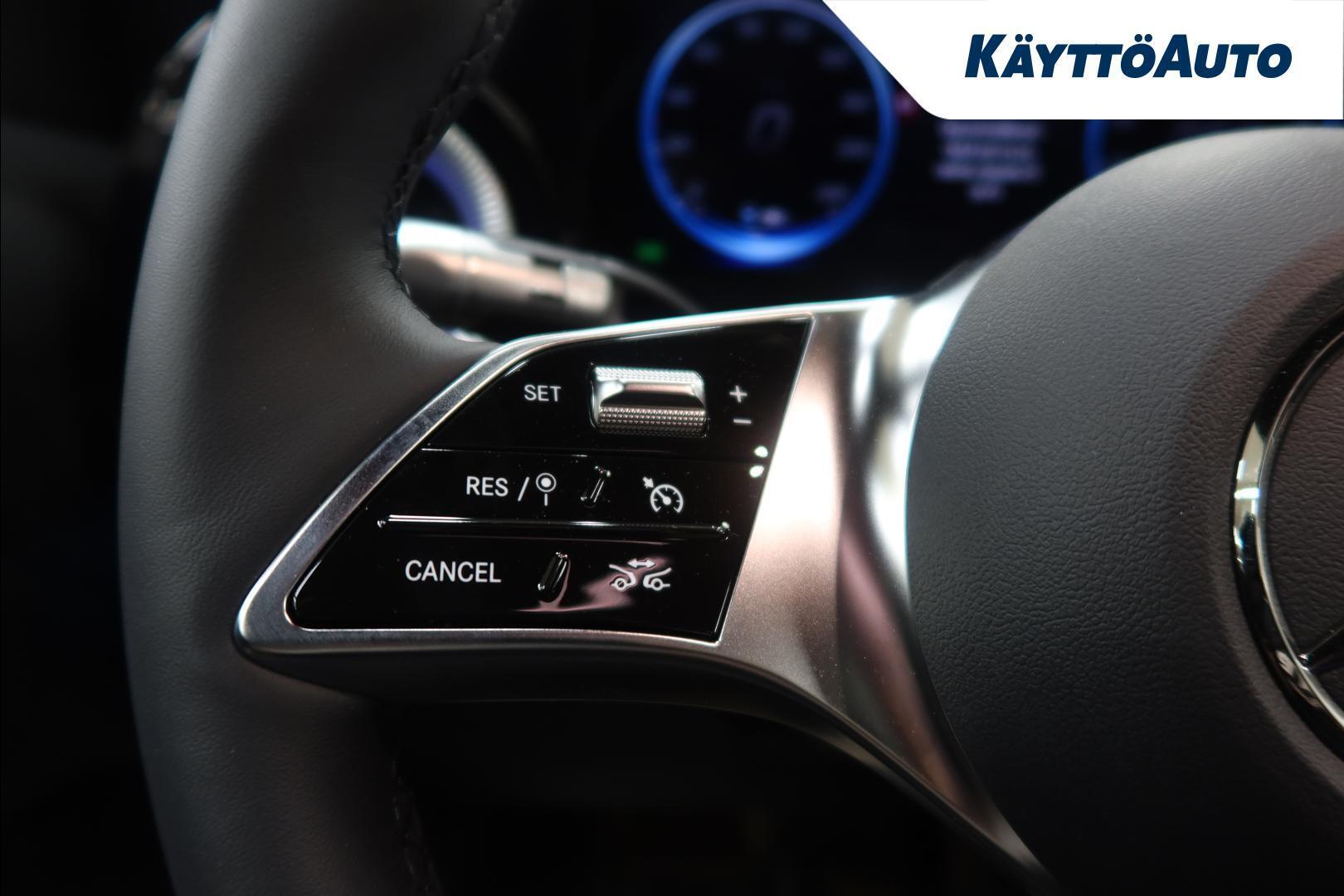 MERCEDES-BENZ GLB 2026