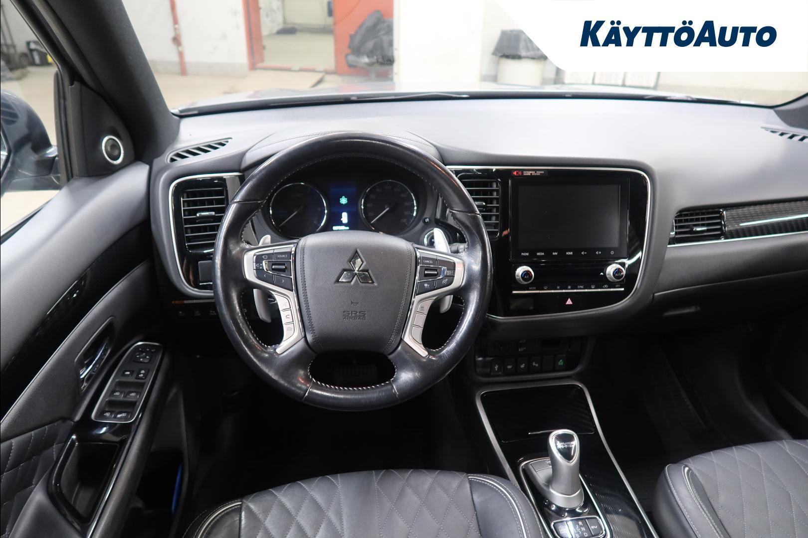 MITSUBISHI Outlander PHEV 2020