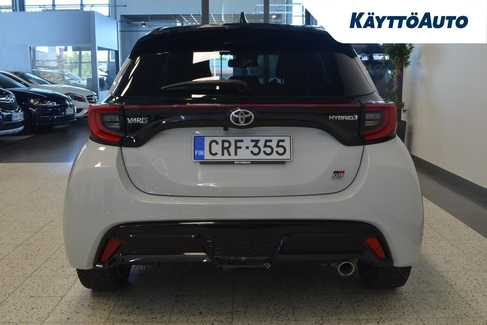 TOYOTA Yaris 6