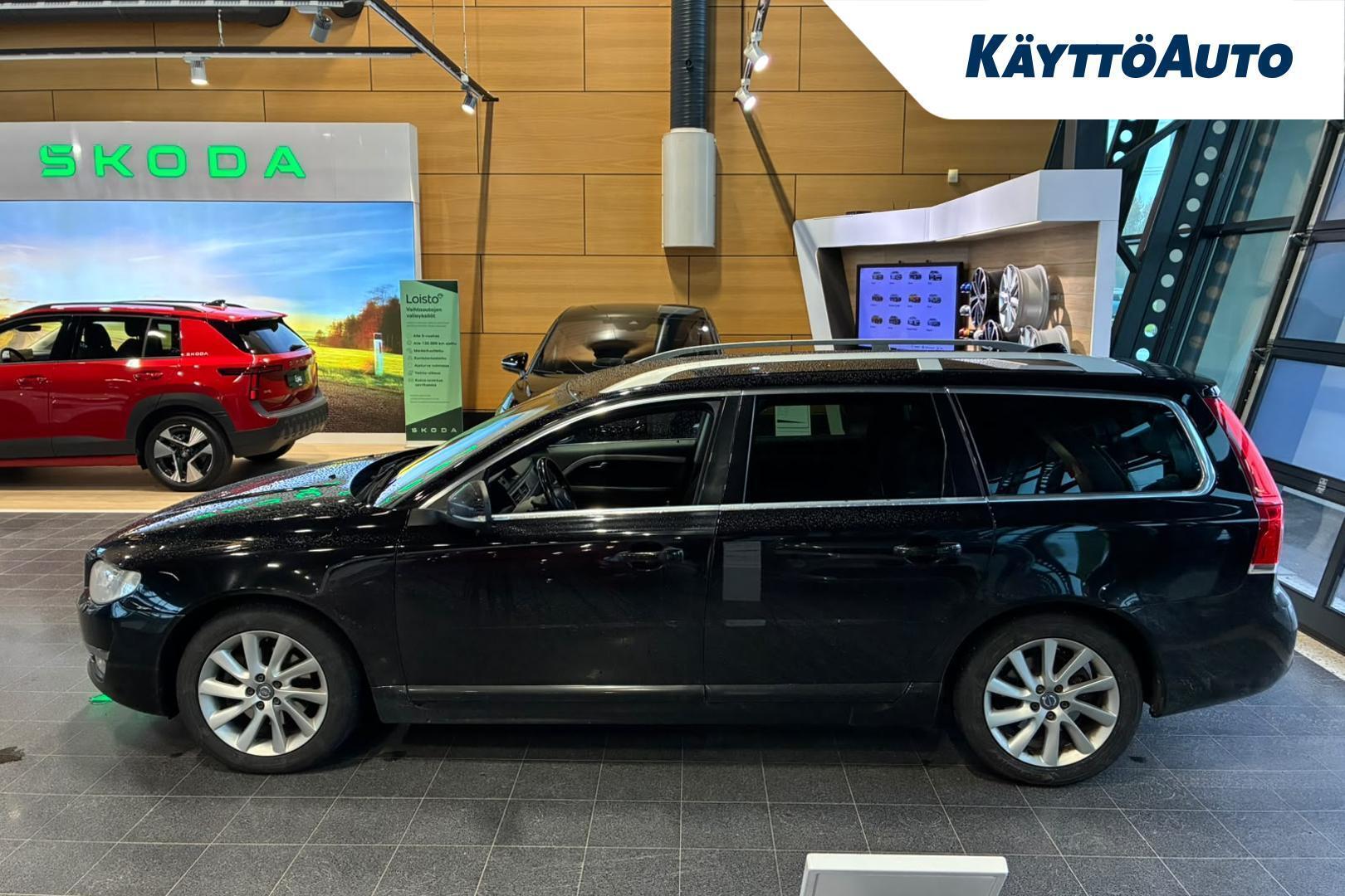 VOLVO V70 2015
