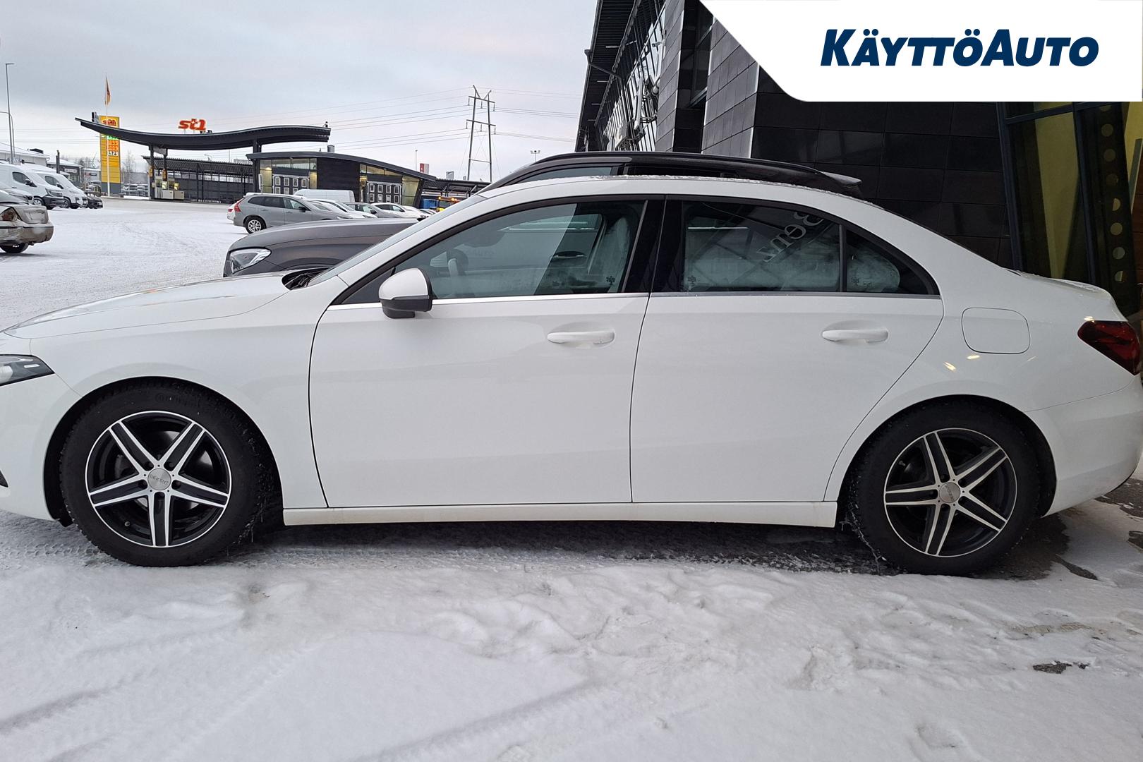 MERCEDES-BENZ A 2020