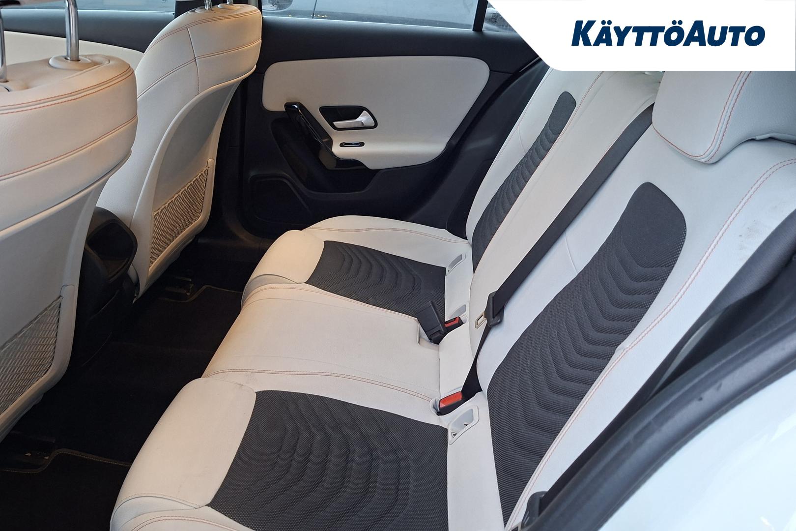 MERCEDES-BENZ A 2020