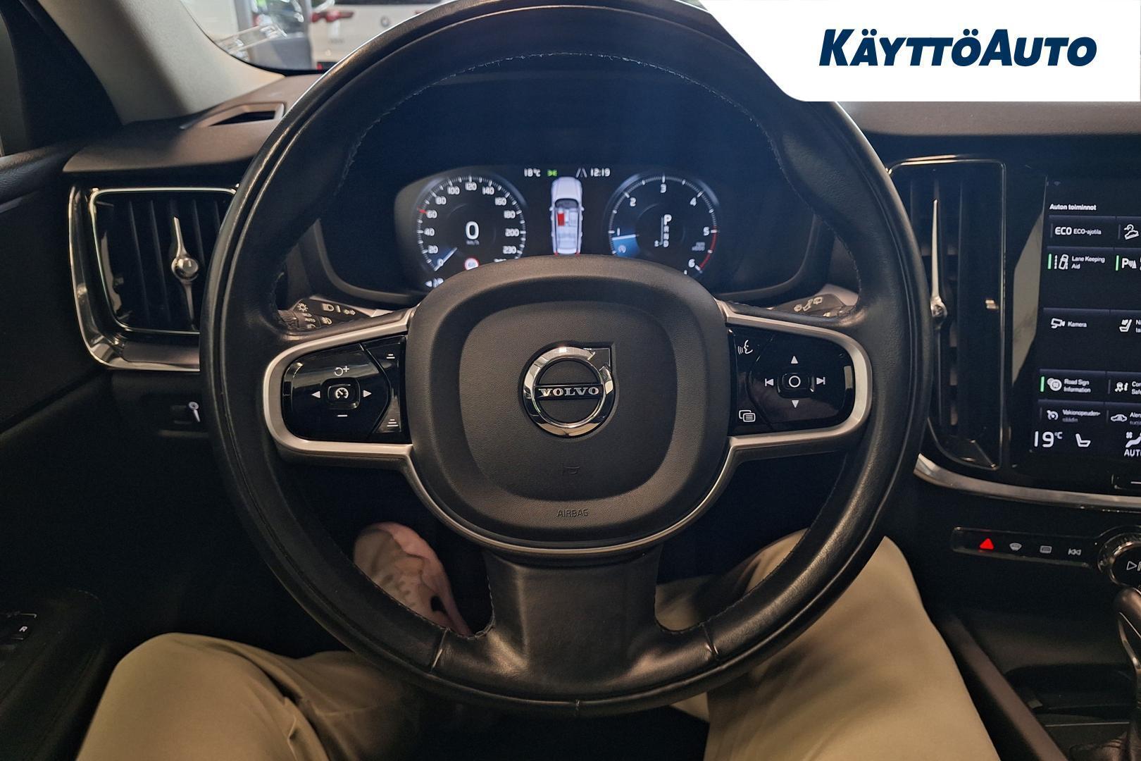 VOLVO V60 Cross Country 2019