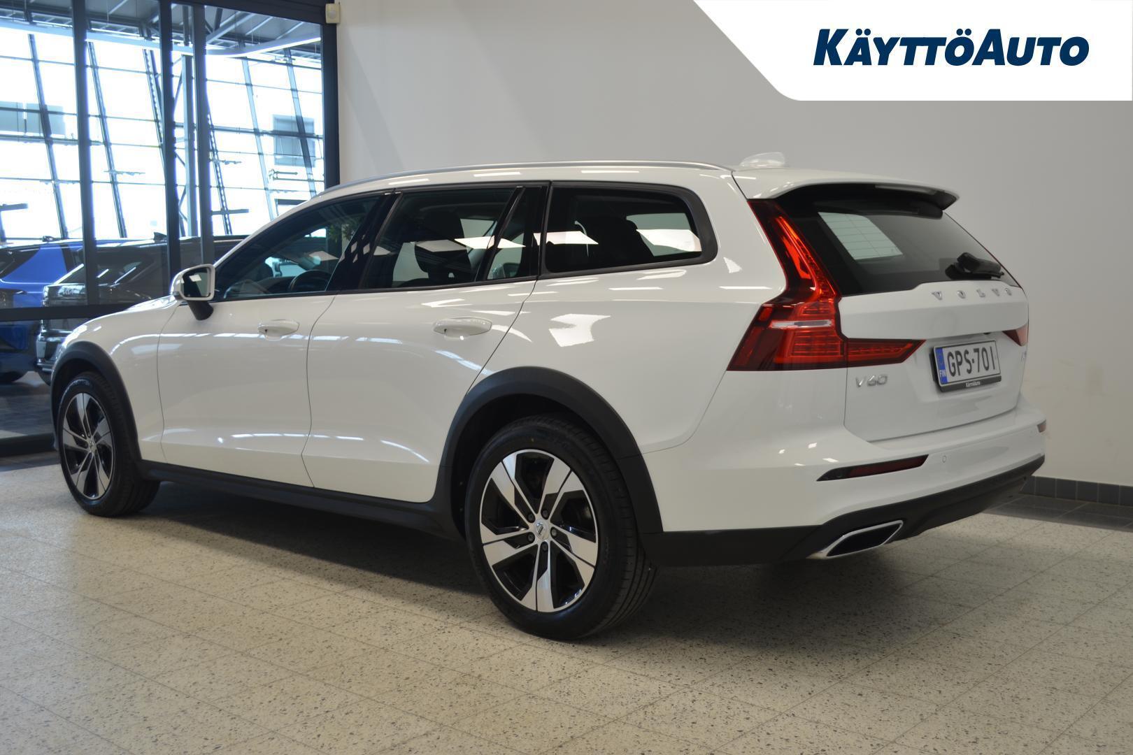 VOLVO V60 Cross Country 2019