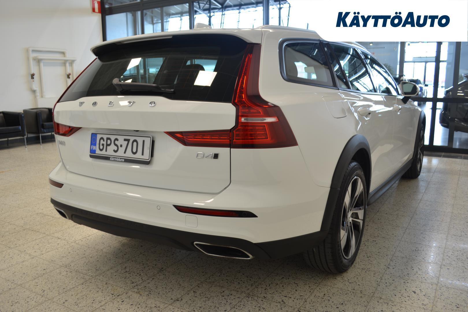 VOLVO V60 Cross Country 2019