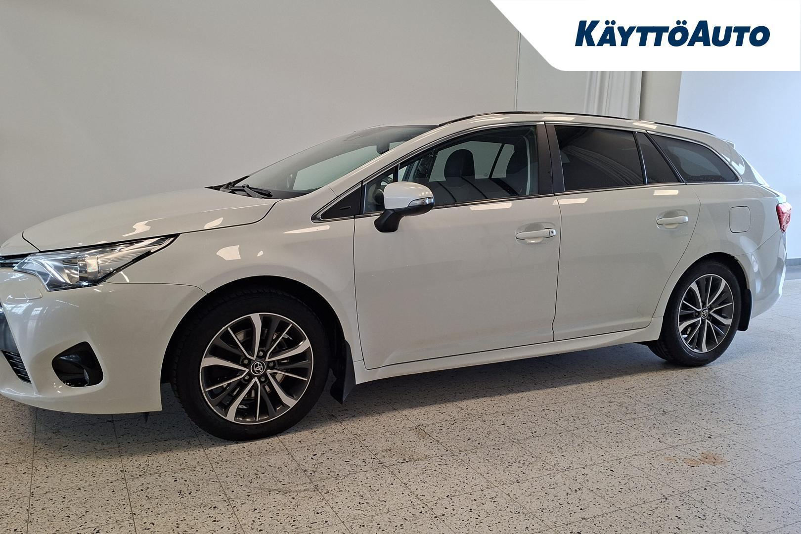 TOYOTA Avensis 2016