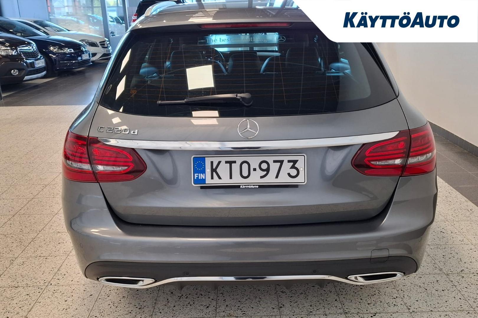MERCEDES-BENZ C 8