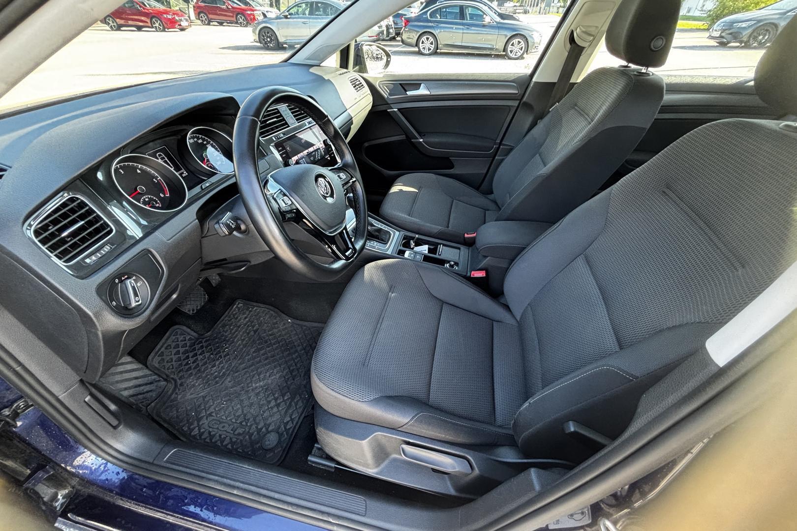 VOLKSWAGEN Golf 2018