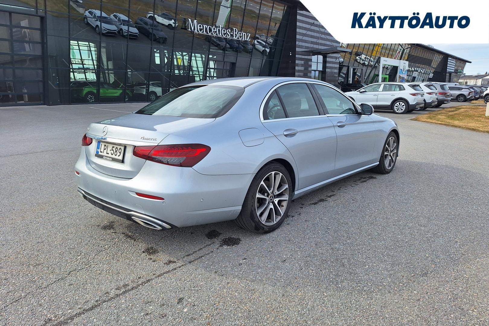 MERCEDES-BENZ E 2021