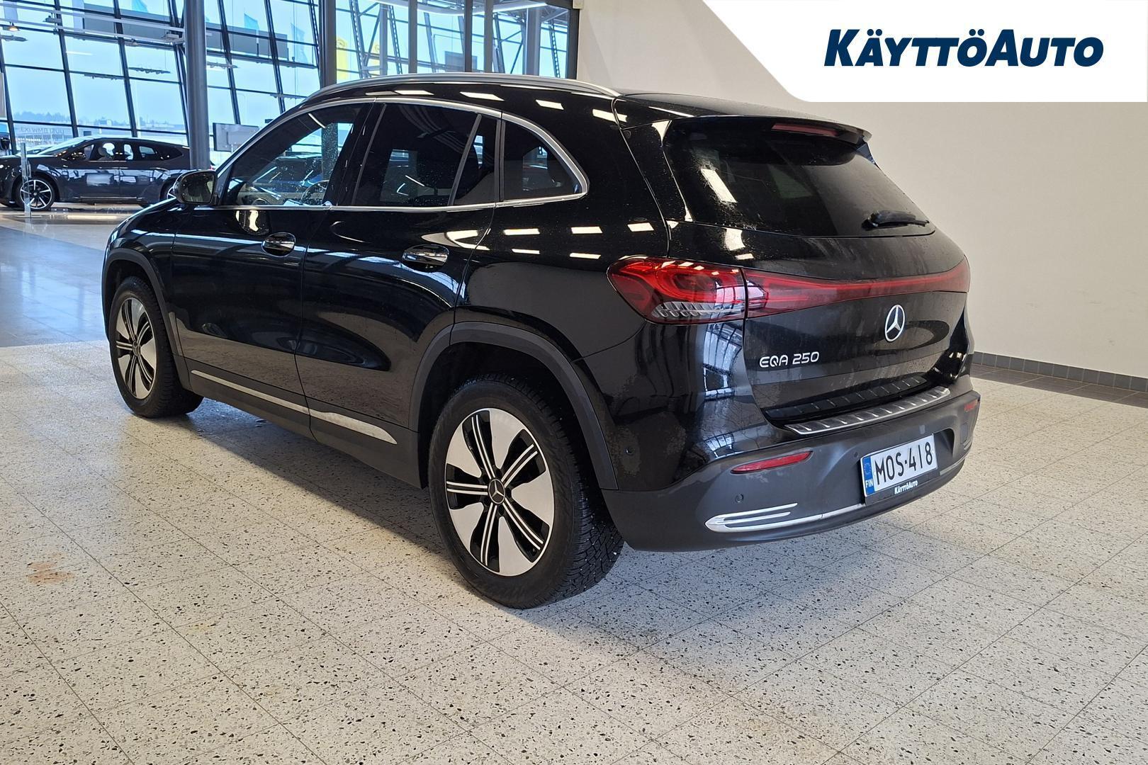 MERCEDES-BENZ EQA 2022