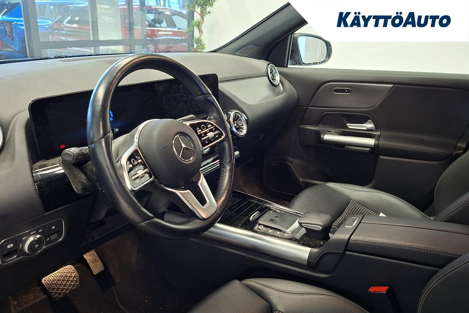 MERCEDES-BENZ EQA 2022