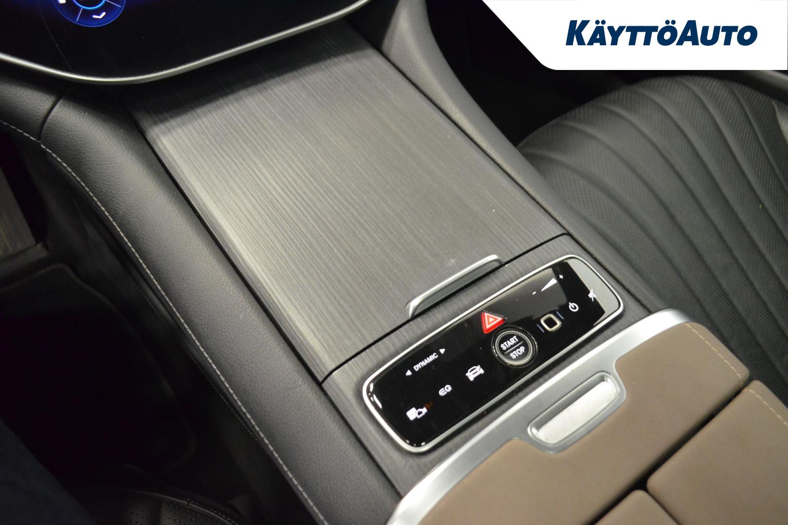 MERCEDES-BENZ EQS 2022