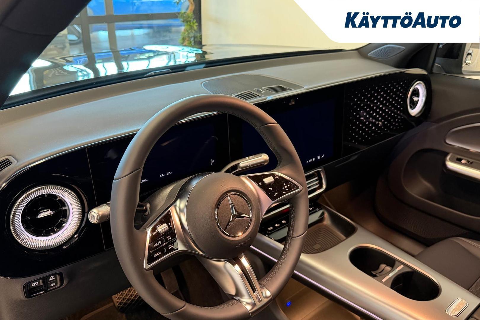 MERCEDES-BENZ GLB 2026