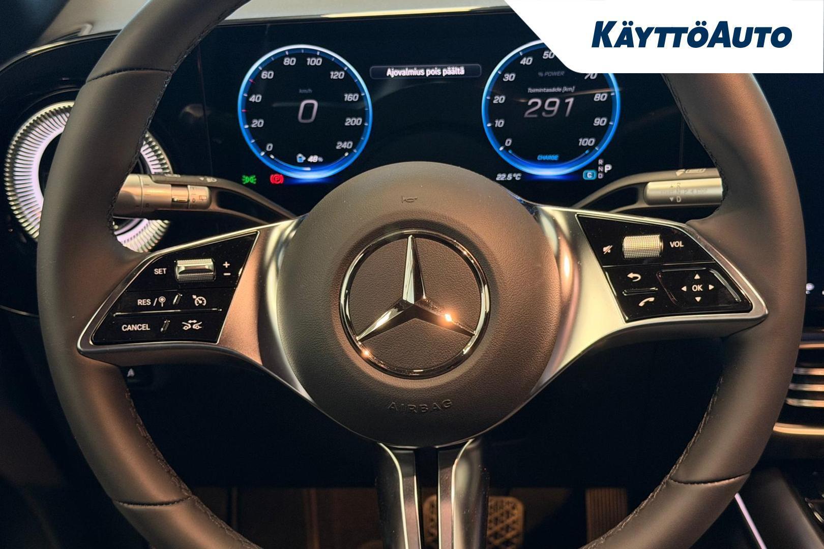 MERCEDES-BENZ GLB 2026