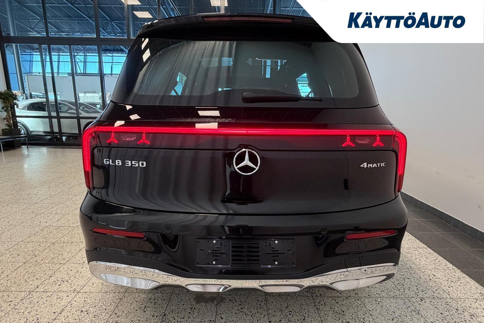 MERCEDES-BENZ GLB 2026