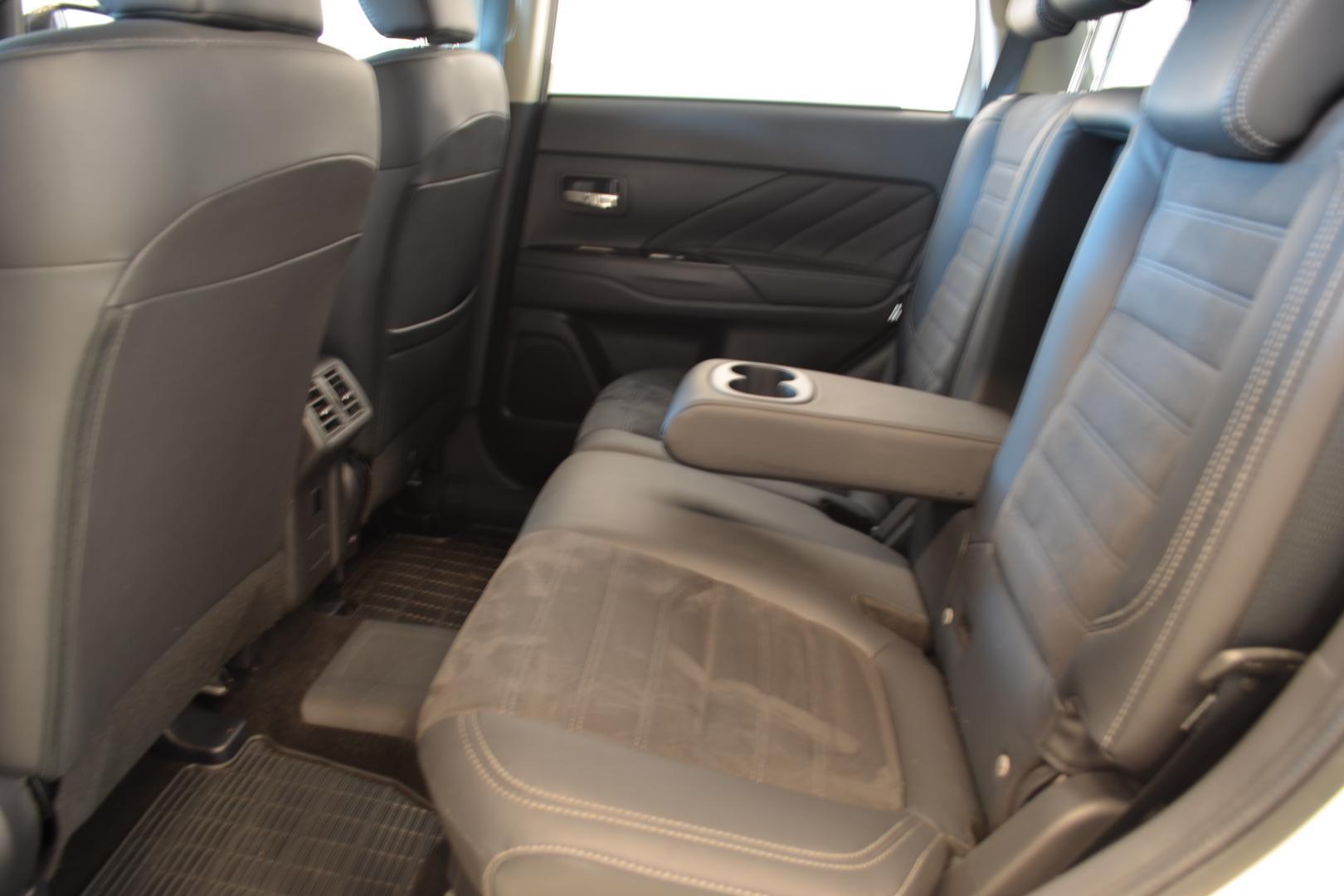 MITSUBISHI Outlander PHEV 2019